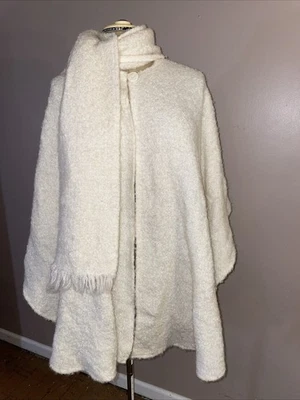 Branigan Weavers Ireland Wool Ivory Cape Shawl Wrap One Size Attached Scarf - Image 1 of 4