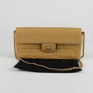 CHANEL Borsa a tracolla con patta per tavolette di cioccolato 68426372 - Foto 1 di 9