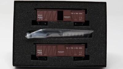 Micro-Trains N 99302210 Baltimore & Ohio Cement Boxcar Set Freight Car - Image 1 of 4