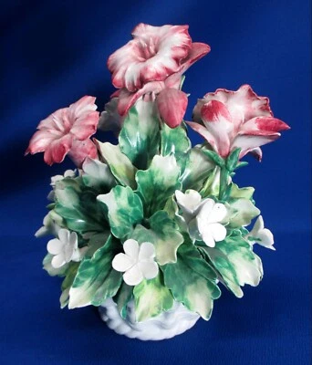 美丽的 MIRA 意大利金属花卉雕像 金属篮 粉色和白色 花朵 — 第 1/4 张图片