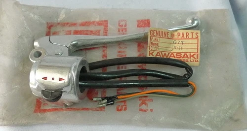 KAWASAKI A1 A7 C2SS C2TR GA2 G7 G7T G3SS G3TR F2 F3 F4 KV75 MT1 SWITCH RH NOS - Image 1 of 1