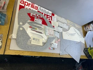 1 kit stickers complet aprilia ap8167320 pegaso 650 ie rouge 2001 - Picture 1 of 15