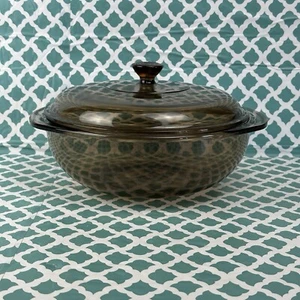 Vintage PYREX 024 Amber Glass Round 2 Quart Casserole Baking Bowl With Lid - Picture 1 of 7