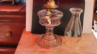 10 1/2 tall Vintage Kerosene / Oil Lamp - Image 1 of 4