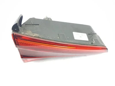 Audi A4 2016 luz trasera interior lado del pasajero izquierda 4 puertas berlina 2SD012246 Foto 1 de 4