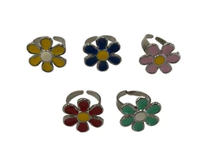 5 ANELLI REGOLABILI FIORE IN METALLO SMALTATO BIGIOTTERIA FIGURA MISURA CM 2,5 - Imagen 1 de 1