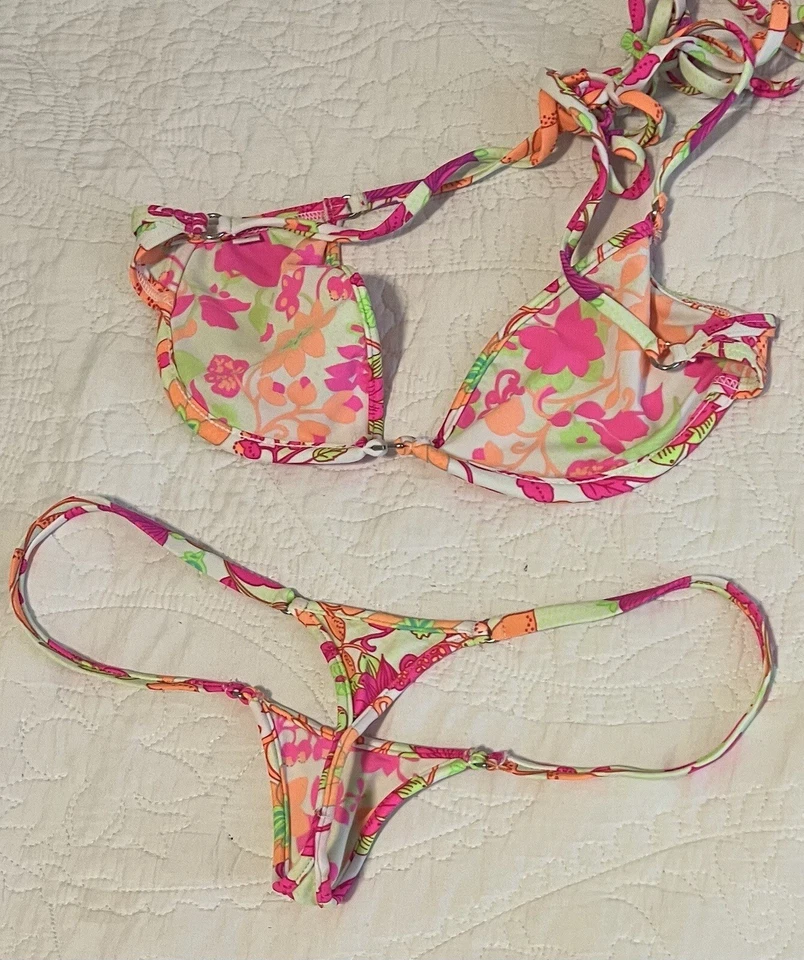 Wicked Weasel M underwire top M string thong bikini swimsuit set in floral print - Image 1 of 4