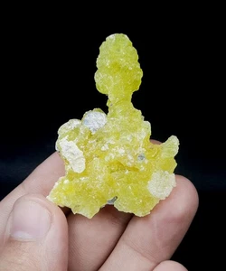 Natural Yellow Brucite Crystal With Unique Formation from Balochistan Pakistan.  - Picture 1 of 6