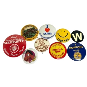 Vintage Pinback Buttons Konvolut verschiedene Alter verschiedene Motive - Bild 1 von 4