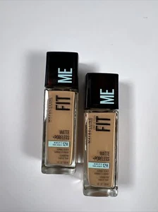 Base líquida Maybelline Fit Me mate + sin poros, 130 Buff Beige, 1 fl oz - Imagen 1 de 4