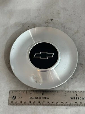 Tapacubos central mecanizada Chevrolet Chevy Impala Monte Carlo 2000-02 9592876 Foto 1 de 4