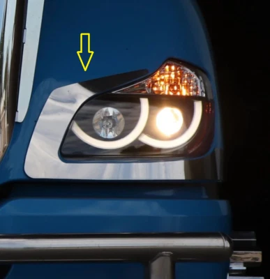 Farol de aço inoxidável Kenworth T680 acabamento surround - PAR - Imagem 1 de 3