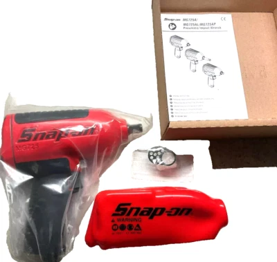 New Snap-on™ 1/2" drive Air Impact Wrench Gun MG725A - 810 Ft Lbs - Image 1 of 4