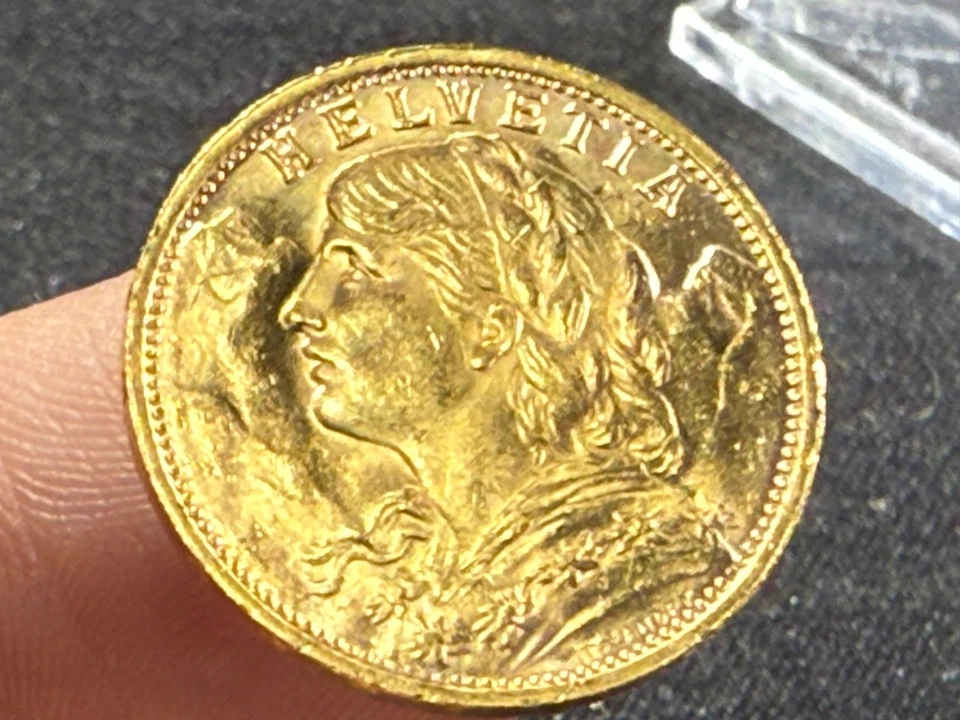 1935 lb oro suizo 20 francos Suiza Helvetia AGW .1867 troy oz. - 6,46 gr. Foto 1 de 4