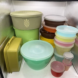 Vintager Tupperware Containers With Lids Lot Of 17 Variety Of Sizes - Picture 1 of 9