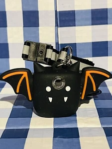 Nuevo Cordón Soporte Bath And Body Works Halloween 👻 Murciélago 🦇 Pocketbac Sin Luces - Imagen 1 de 3