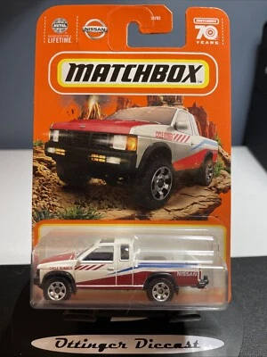 ** Caja de cerillas Nissan 1995 carrocería rígida D21 72/100 Cycle Runner rojo blanco azul HLX15 T1 Foto 1 de 4