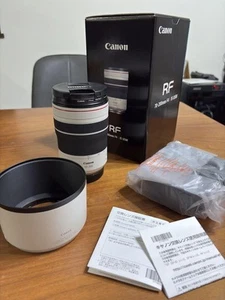 Canon RF70-200mm F4 L IS USM with protector 918393 - Picture 1 of 6