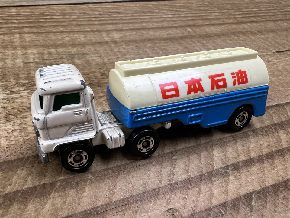 De colección Tomica No. Tanque de transporte 11 semirremolques Hino blanco hecho en Japón Foto 1 de 4