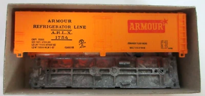 Mantua Tyco HO Scale Kit 329-C Armour Wood Sheathed Refrigerator Car - Image 1 of 3