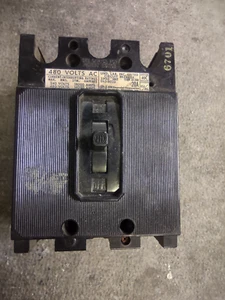 ITE Siemens EH3-B020 3 Pole 20 Amp 480 Vac Circuit Breaker 20A - Picture 1 of 4