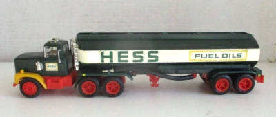  Camión de juguete Hess Tanker 1977 vintage con caja Foto 1 de 4