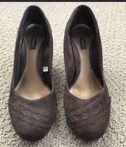 Xhiliration Faux Suede Brown Wedges, Size 9