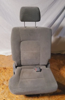 02 03 04 05 Kia Sedona assento traseiro direito passageiro tecido cinza - Imagem 1 de 4