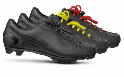 Zapatos de ciclismo CRONO CG1 grava/embalaje de bicicleta (reg. $240) Foto 1 de 3