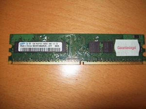 SAMSUNG M378T2863RZS-CF7 PC2-6400-666-12-ZZ 1GB DDR2 800MHz RAM - Bild 1 von 1