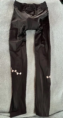 Aero Tech Cyclewear 带衬垫骑行紧身裤黑色反光尺寸 M — 第 1/4 张图片