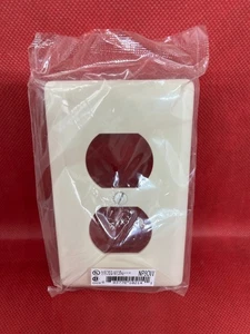 Hubbell NP8OW, Nylon Wallplate 1-Gang, Off-White - Box of 40 - Neu - Bild 1 von 3