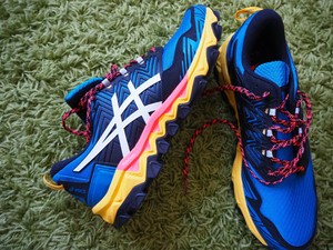 asics trail running