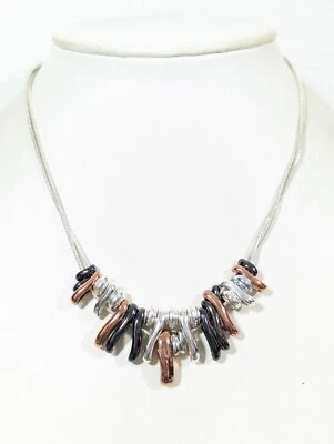 Collar llamativo modernista tono plata tono cobre Nine West 18 pulgadas Foto 1 de 4