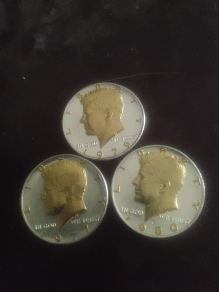 Três meio dólar Kennedy folheado a ouro sobre prata e esmaltado não circulado - Imagem 1 de 2