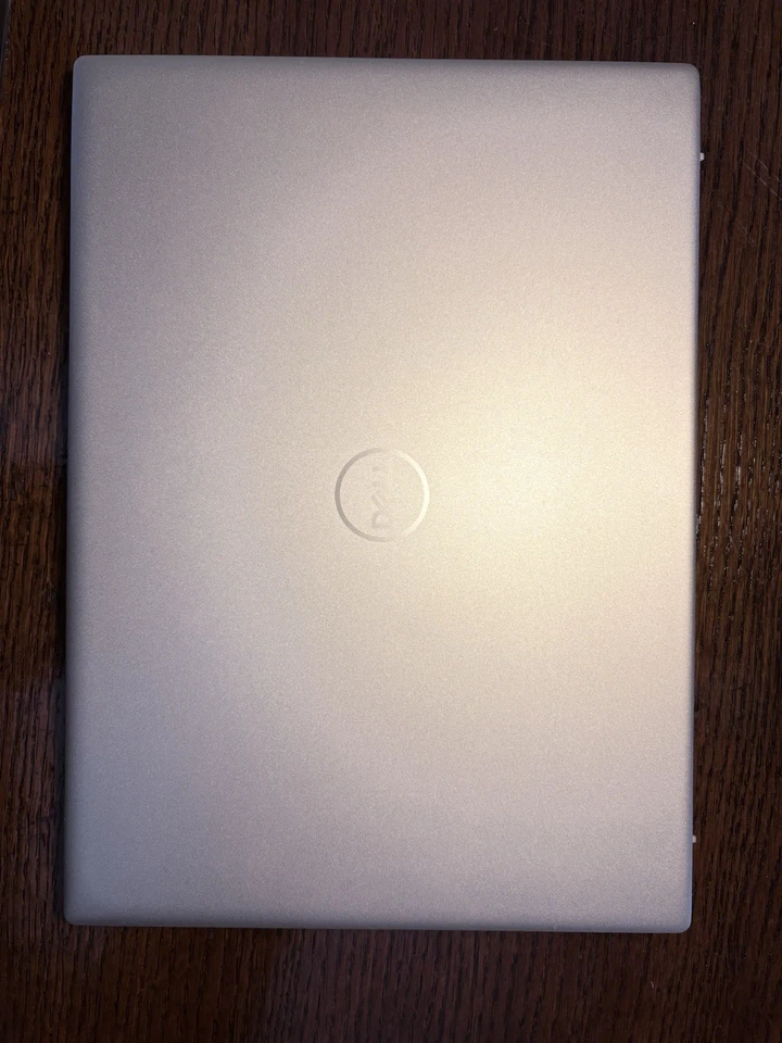 Laptop Dell Insprion 14 5435  Windows 11 - 16Gb RAM-  AMD Ryzen 7 - 1 Tb SSD - Bild 1 von 4