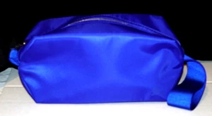 Borsa portagioie trucco Burberry Royal blu viaggio nuova 9,5" x 4" x 4" nuova senza etichette - Foto 1 di 9