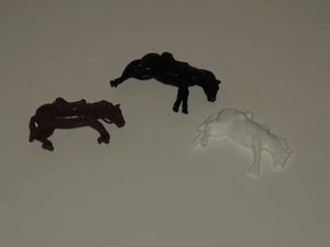 BMC Horse Casualties for Cavalry or Cowboys Style 2 ¼ Inch Plastic Toy Soldiers - Picture 1 of 4