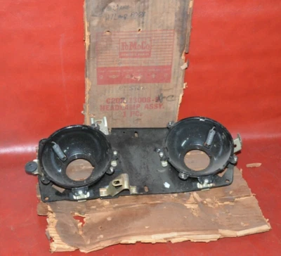 Nuevo de Lote Antiguo Ford Fairlane 1962 Faro Cucharón Soporte Placa de Montaje Lado de Paso Derecho Fabricante de Equipo Original Foto 1 de 4