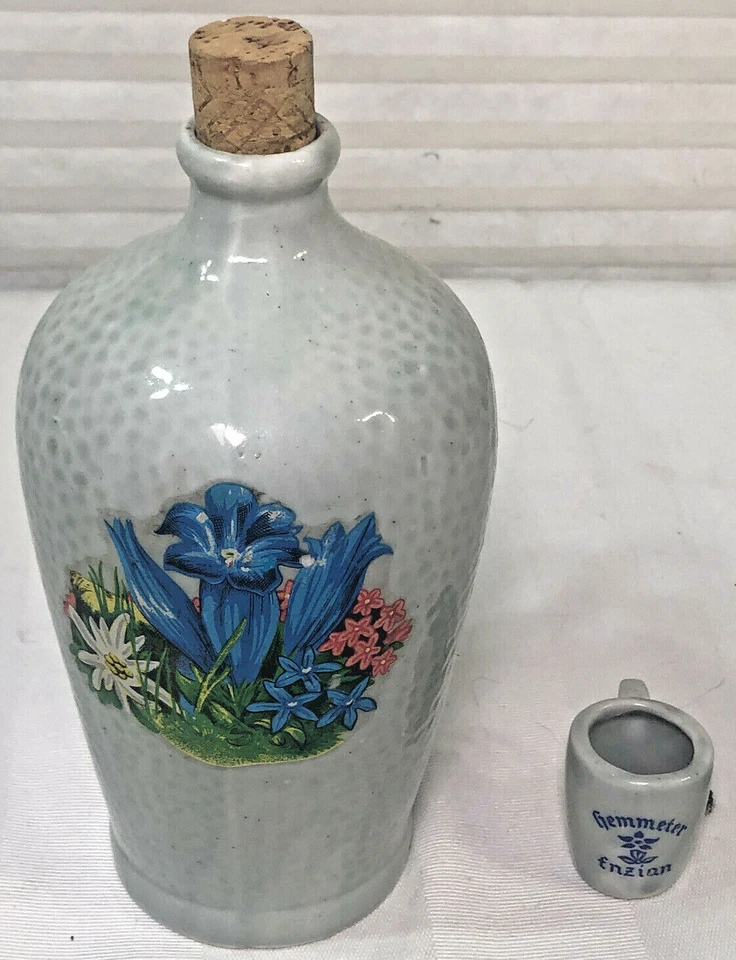 "Jarra de cerámica alemana con vaso de chupito Hemmeter Enzian Munich 7"""  Foto 1 de 4