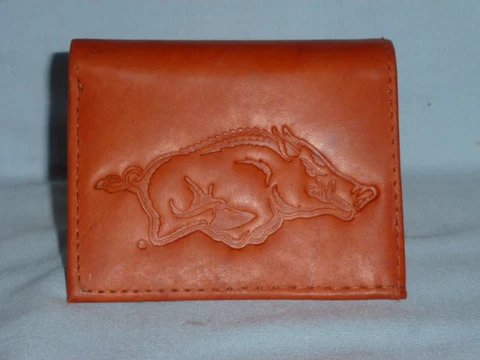 ARKANSAS RAZORBACKS  Leather TriFold Wallet   NEW   tan  lw  --sd Cover