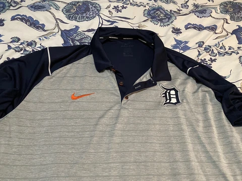 Authentic MLB size 3xl Detroit Tigers Nike polo dri-fit with grey striped front Cover