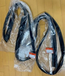 HONDA OEM CIVIC EK# 2D 3D 96-00 Genuine Front Door Run Channel Right & Left Set - Picture 1 of 1