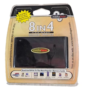 Media Gear8 In 4 Flash Memory Reader/Writer MGTR-300 New Sealed A11 - Afbeelding 1 van 2