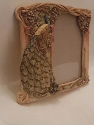 Marco de fotos/imágenes estilo pavo real estilo Art Nouveau fundido en resina (A1) Foto 1 de 4