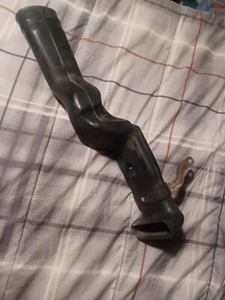 Isuzu Pickup Truck Intake Air Duct Tube Pipe - Picture 1 of 3
