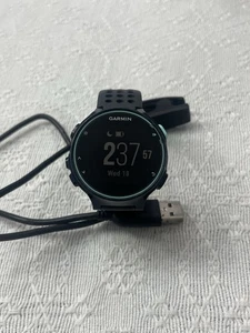 Reloj inteligente Garmin Forerunner 735XT con cargador USB - Imagen 1 de 5