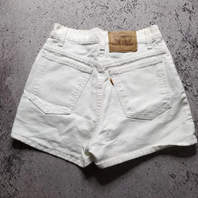 Женские винтажные оранжевые джинсовые шорты Levi's 912 с высокой талией 25 дюймов 5 JR приталенные - Изображение 1 из 4