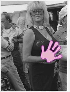 LINDA VAUGHN MISS HURST PHOTO LV 011 - Picture 1 of 1