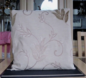 BEIGE JACQUARD AND CHENILLE DESIGN CUSHION COVER - Picture 1 of 2